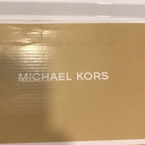 NIB Michael Kors Lala Fuzzy slippers - Picture 4 of 4